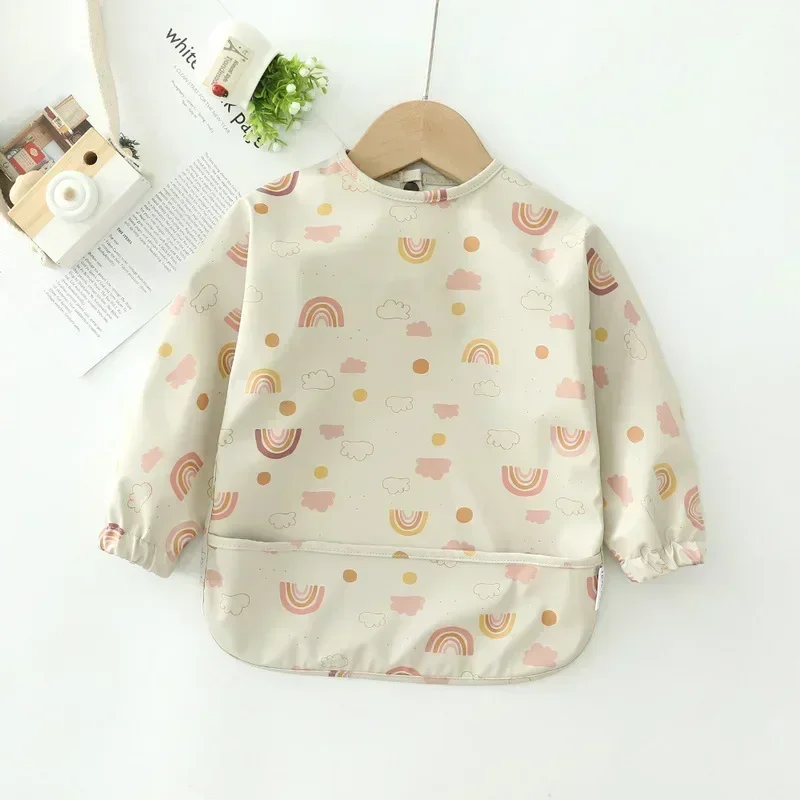 tenue repas bébé arc-en-ciel